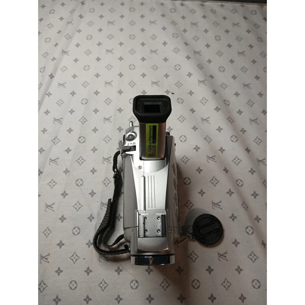 Canon bought camera